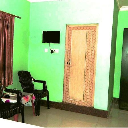 Rainbow Guest House Puri Exterior photo