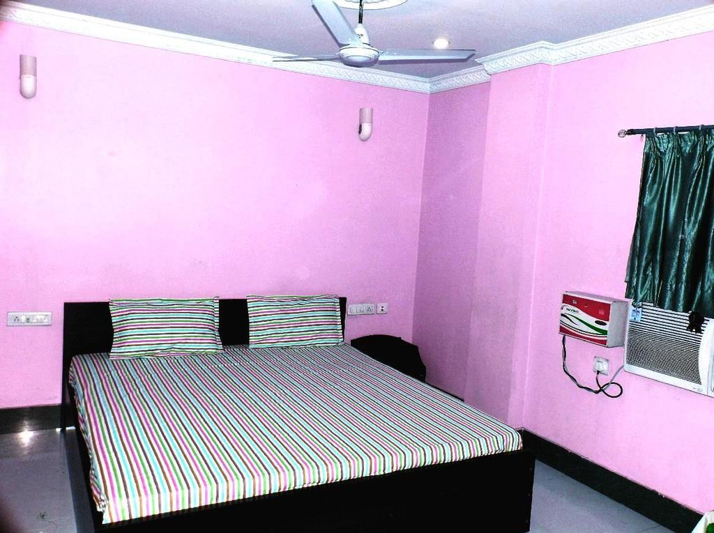 Rainbow Guest House Puri Exterior photo