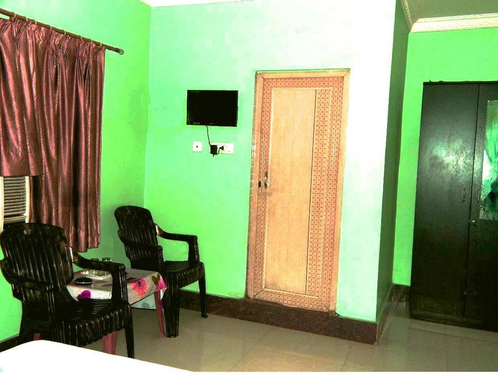 Rainbow Guest House Puri Exterior photo